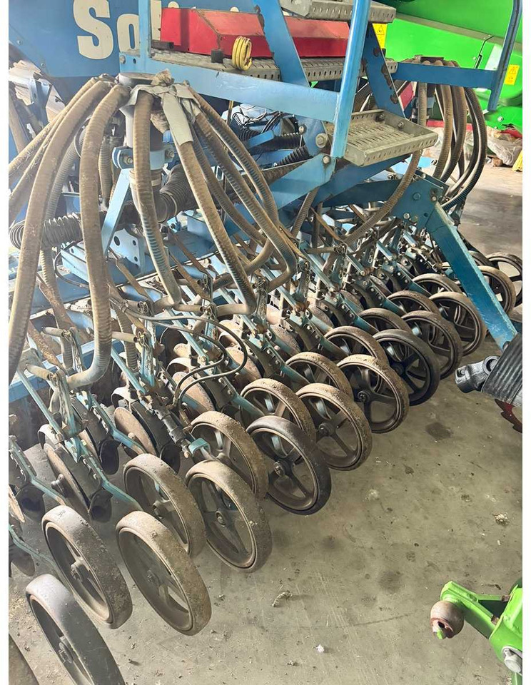 LEMKEN SOLITAIR + ZIRKON - Oprema za sijanje: slika LEMKEN SOLITAIR + ZIRKON - Oprema za sijanje LEMKEN SOLITAIR + ZIRKON - Oprema za sijanje: slika LEMKEN SOLITAIR + ZIRKON - Oprema za sijanje