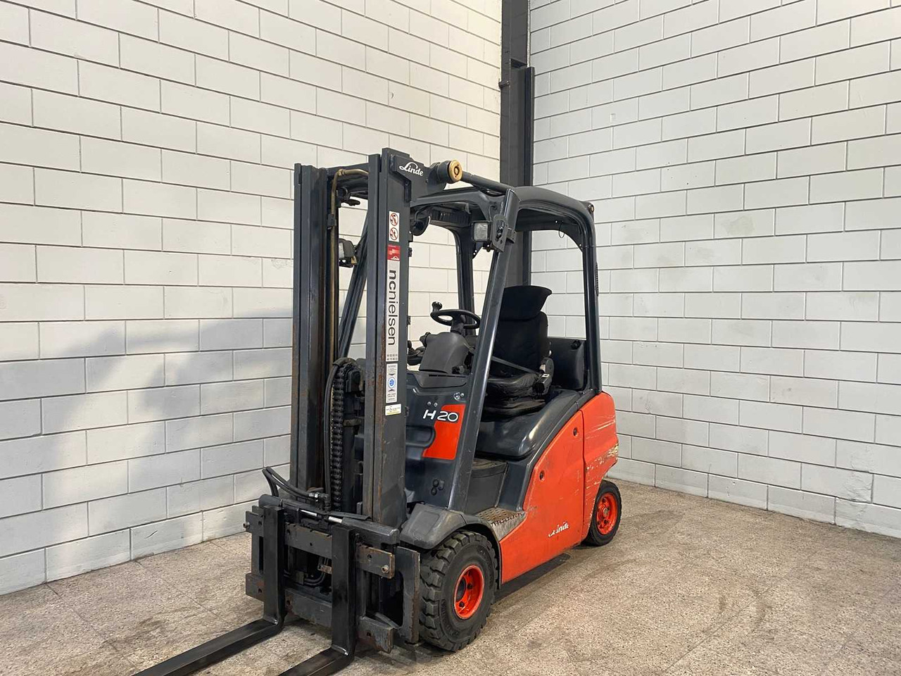 LINDE - 2008 - H20T - FORKLIFT TRUCK - Viličar: slika LINDE - 2008 - H20T - FORKLIFT TRUCK - Viličar LINDE - 2008 - H20T - FORKLIFT TRUCK - Viličar: slika LINDE - 2008 - H20T - FORKLIFT TRUCK - Viličar