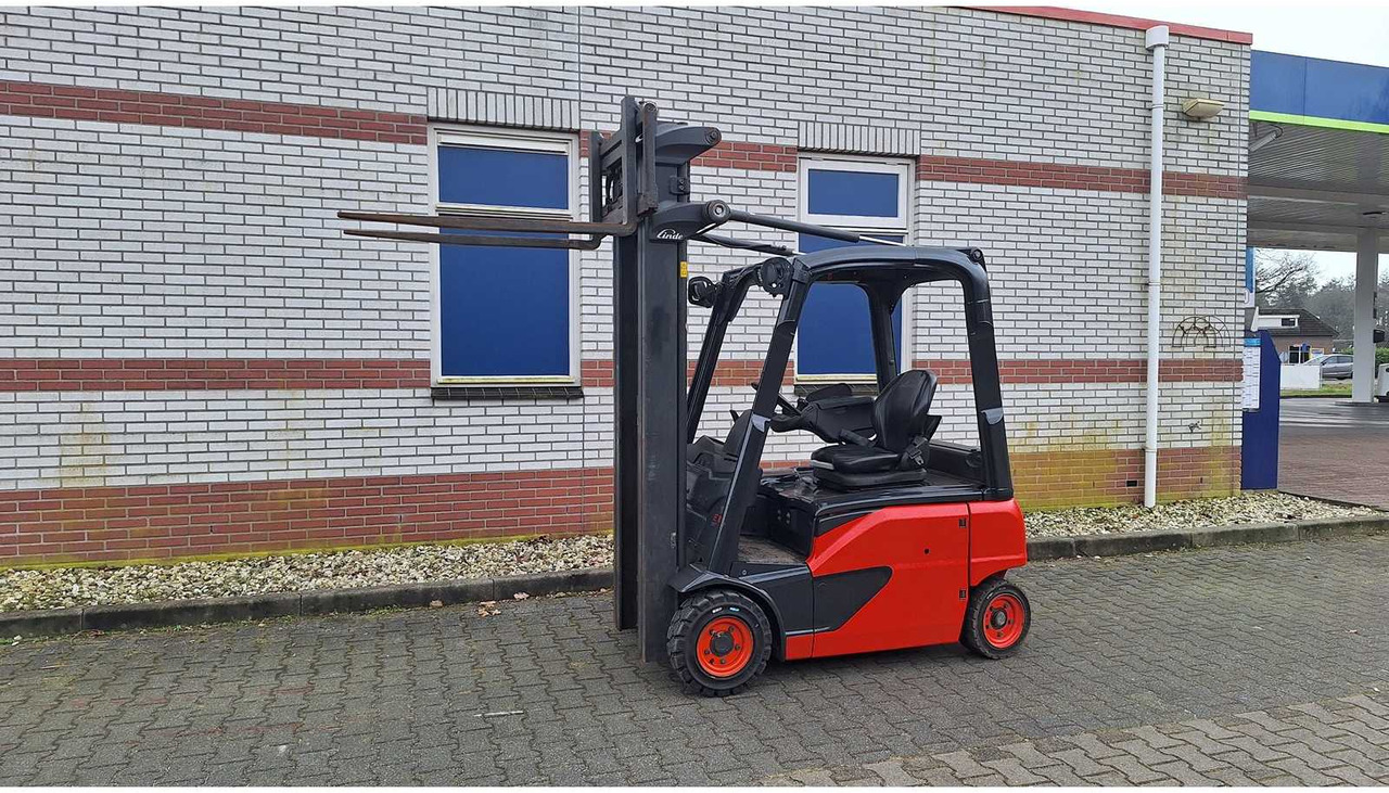 LINDE - E16 P-02 - FORKLIFT TRUCK - Viličar: slika LINDE - E16 P-02 - FORKLIFT TRUCK - Viličar LINDE - E16 P-02 - FORKLIFT TRUCK - Viličar: slika LINDE - E16 P-02 - FORKLIFT TRUCK - Viličar