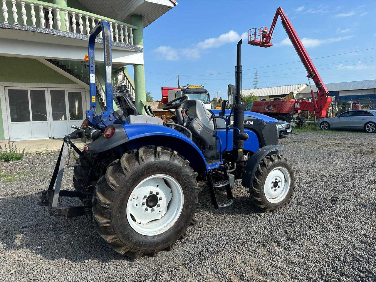 LOVOL - 504 - 4-WHEEL DRIVE TRACTOR - Traktor: slika LOVOL - 504 - 4-WHEEL DRIVE TRACTOR - Traktor LOVOL - 504 - 4-WHEEL DRIVE TRACTOR - Traktor: slika LOVOL - 504 - 4-WHEEL DRIVE TRACTOR - Traktor