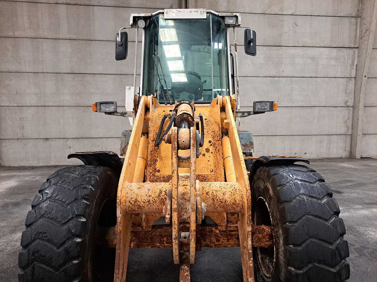 Liebherr L514 - Utovarivač na kotačima: slika Liebherr L514 - Utovarivač na kotačima Liebherr L514 - Utovarivač na kotačima: slika Liebherr L514 - Utovarivač na kotačima
