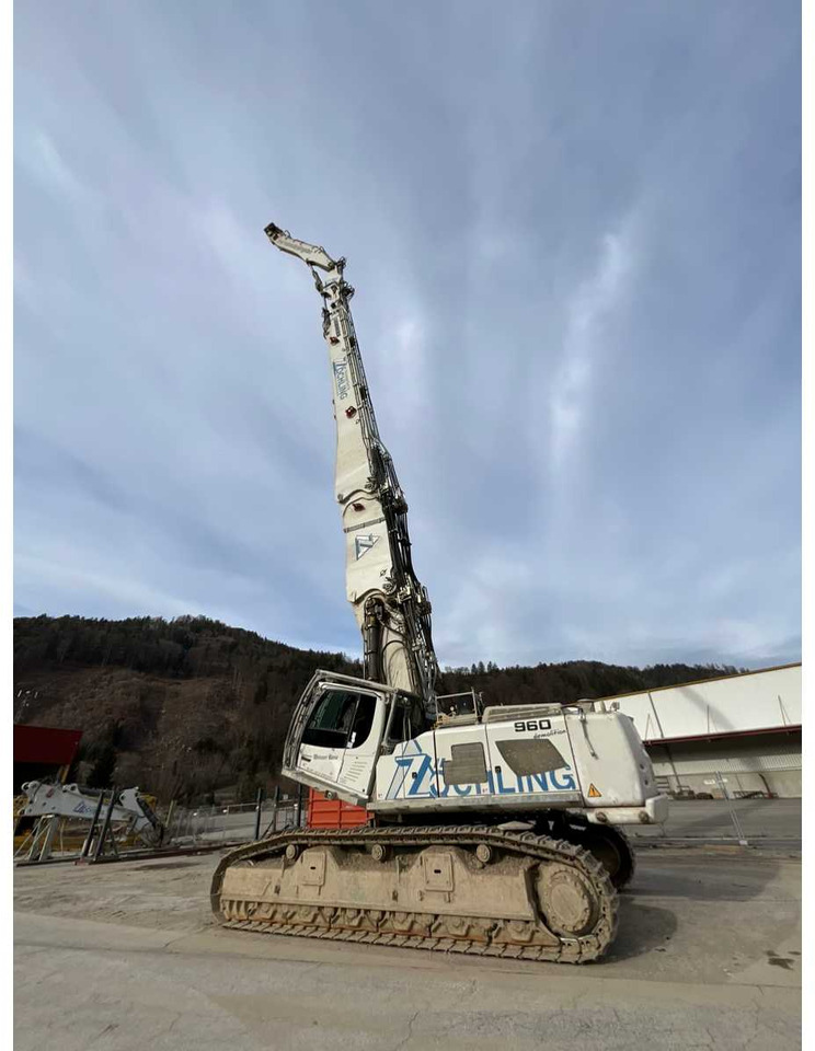 Liebherr R960 VHHD - Bager gusjeničar: slika Liebherr R960 VHHD - Bager gusjeničar Liebherr R960 VHHD - Bager gusjeničar: slika Liebherr R960 VHHD - Bager gusjeničar