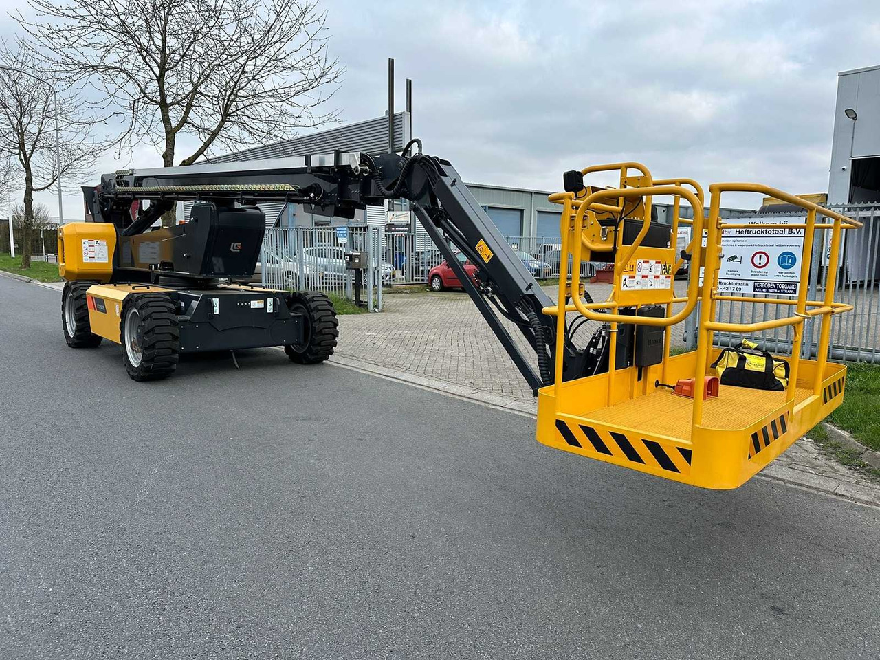 LiuGong LT26JE-li-ion - Podizna platforma: slika LiuGong LT26JE-li-ion - Podizna platforma LiuGong LT26JE-li-ion - Podizna platforma: slika LiuGong LT26JE-li-ion - Podizna platforma