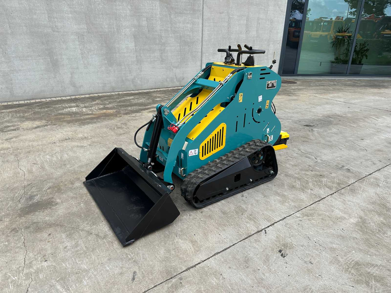 MACHPRO MP-300 - Mini utovarivač: slika MACHPRO MP-300 - Mini utovarivač MACHPRO MP-300 - Mini utovarivač: slika MACHPRO MP-300 - Mini utovarivač
