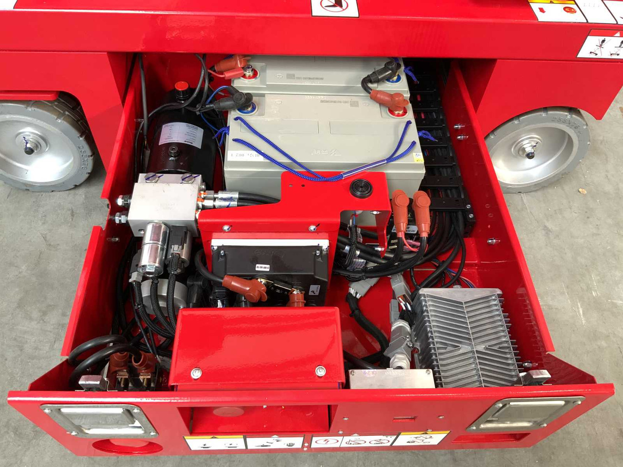 Podizna platforma MANTALL XE-60 MINI - SCISSOR LIFT AERIAL PLATFORM 6.4M 2024: slika Podizna platforma MANTALL XE-60 MINI - SCISSOR LIFT AERIAL PLATFORM 6.4M 2024 Podizna platforma MANTALL XE-60 MINI - SCISSOR LIFT AERIAL PLATFORM 6.4M 2024: slika Podizna platforma MANTALL XE-60 MINI - SCISSOR LIFT AERIAL PLATFORM 6.4M 2024