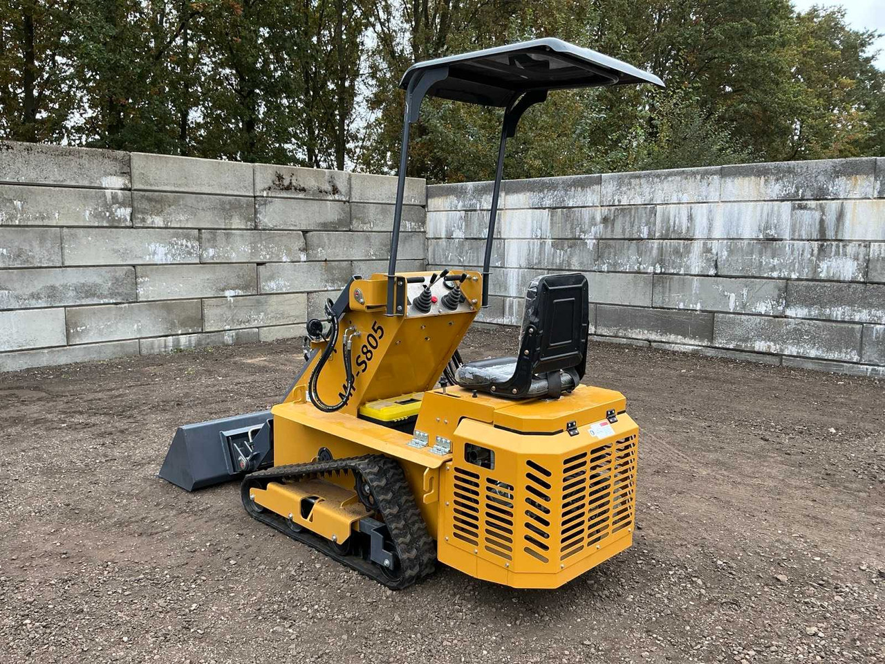 Machpro MP-S805 Skidsteer - Mini utovarivač: slika Machpro MP-S805 Skidsteer - Mini utovarivač Machpro MP-S805 Skidsteer - Mini utovarivač: slika Machpro MP-S805 Skidsteer - Mini utovarivač