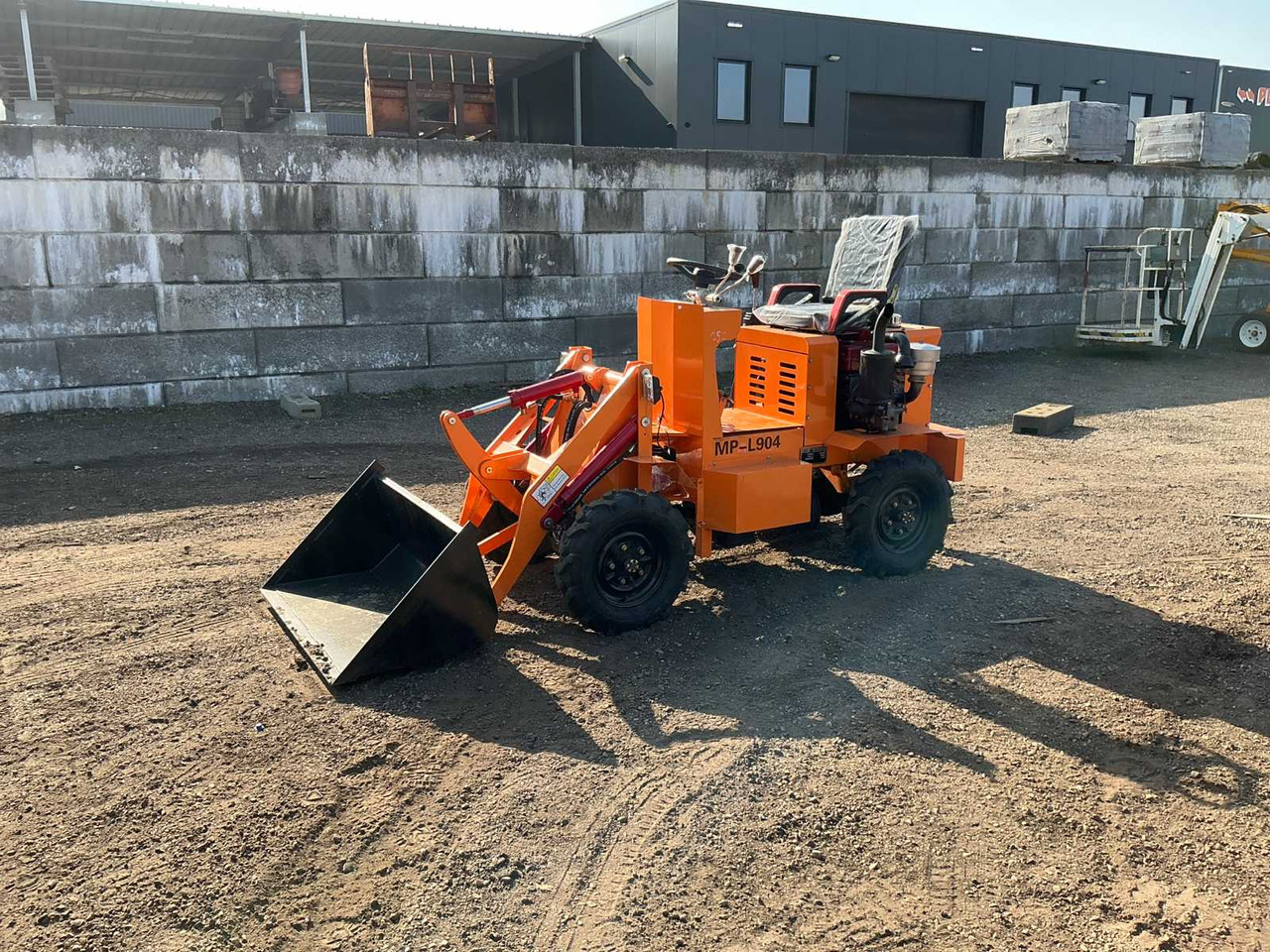 Machpro Mp-l904 - Utovarivač na kotačima: slika Machpro Mp-l904 - Utovarivač na kotačima Machpro Mp-l904 - Utovarivač na kotačima: slika Machpro Mp-l904 - Utovarivač na kotačima