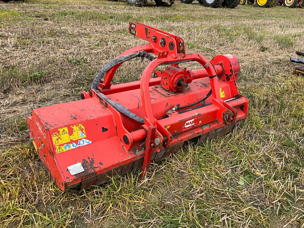 Maschio Trincia BL170 - Malčer sa čekićima: slika Maschio Trincia BL170 - Malčer sa čekićima Maschio Trincia BL170 - Malčer sa čekićima: slika Maschio Trincia BL170 - Malčer sa čekićima