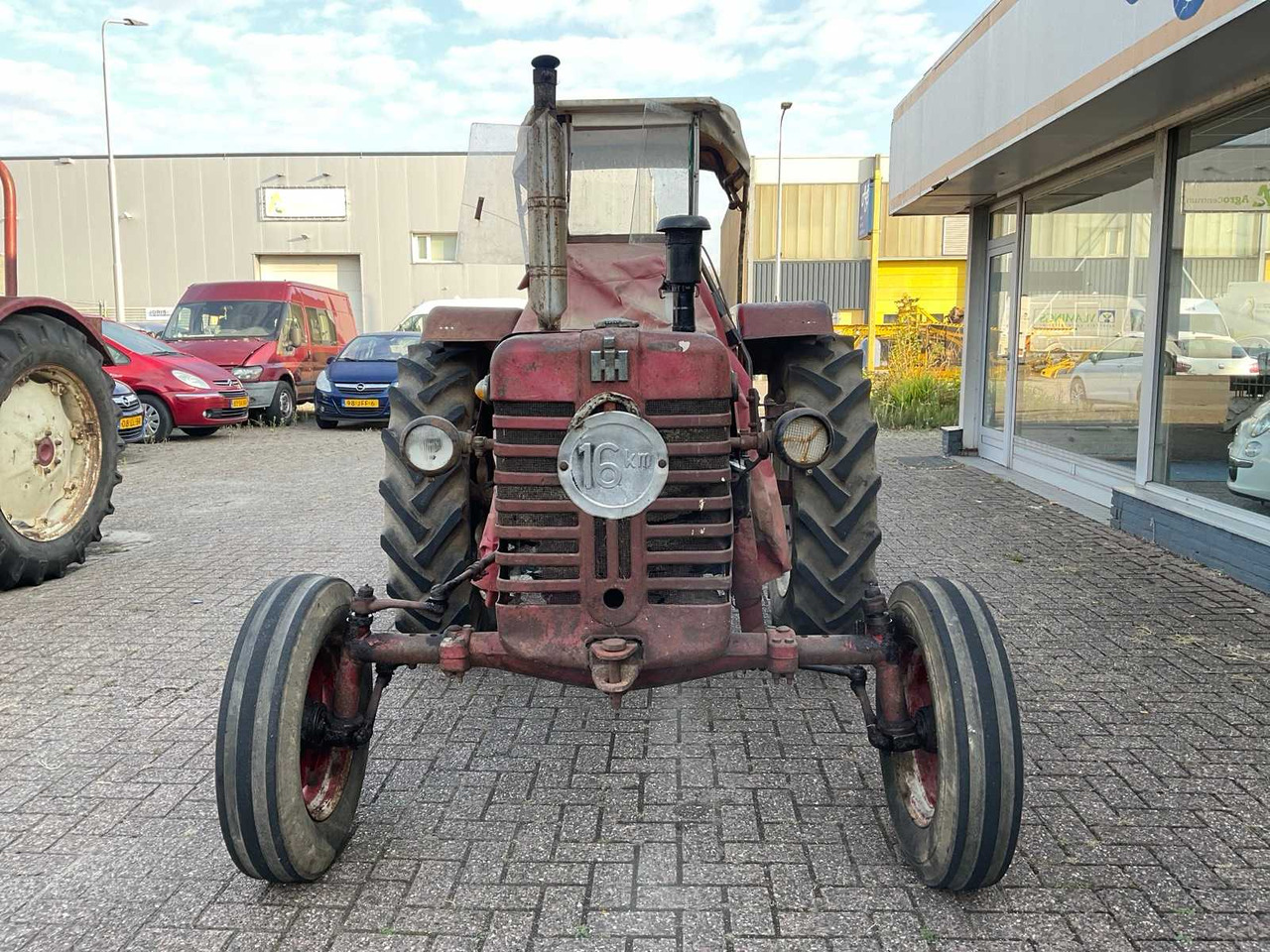 Mc Cormick D432 - Traktor: slika Mc Cormick D432 - Traktor Mc Cormick D432 - Traktor: slika Mc Cormick D432 - Traktor