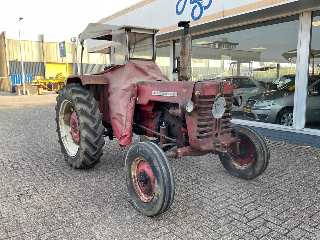 Mc Cormick D432 - Traktor: slika Mc Cormick D432 - Traktor Mc Cormick D432 - Traktor: slika Mc Cormick D432 - Traktor