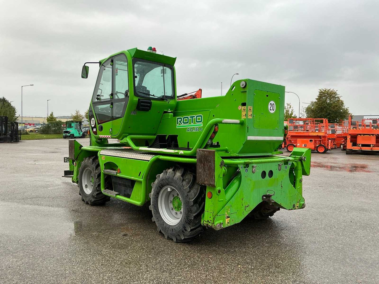 Merlo 40.18S - Mini utovarivač: slika Merlo 40.18S - Mini utovarivač Merlo 40.18S - Mini utovarivač: slika Merlo 40.18S - Mini utovarivač