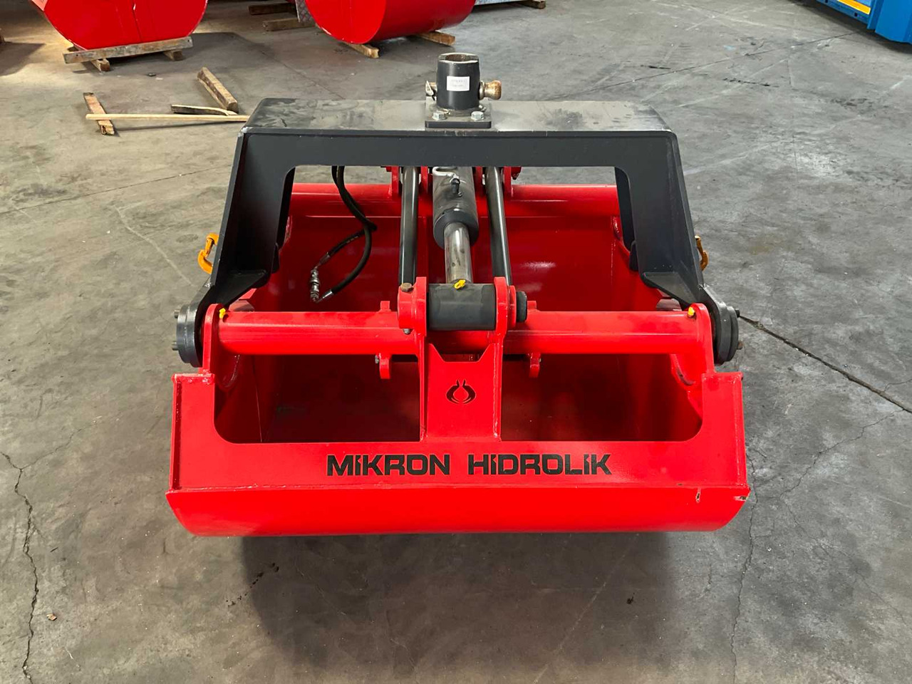 Mikron Hidrolik MHK-E120 Clamshell Bucket - Korpa za bager: slika Mikron Hidrolik MHK-E120 Clamshell Bucket - Korpa za bager Mikron Hidrolik MHK-E120 Clamshell Bucket - Korpa za bager: slika Mikron Hidrolik MHK-E120 Clamshell Bucket - Korpa za bager