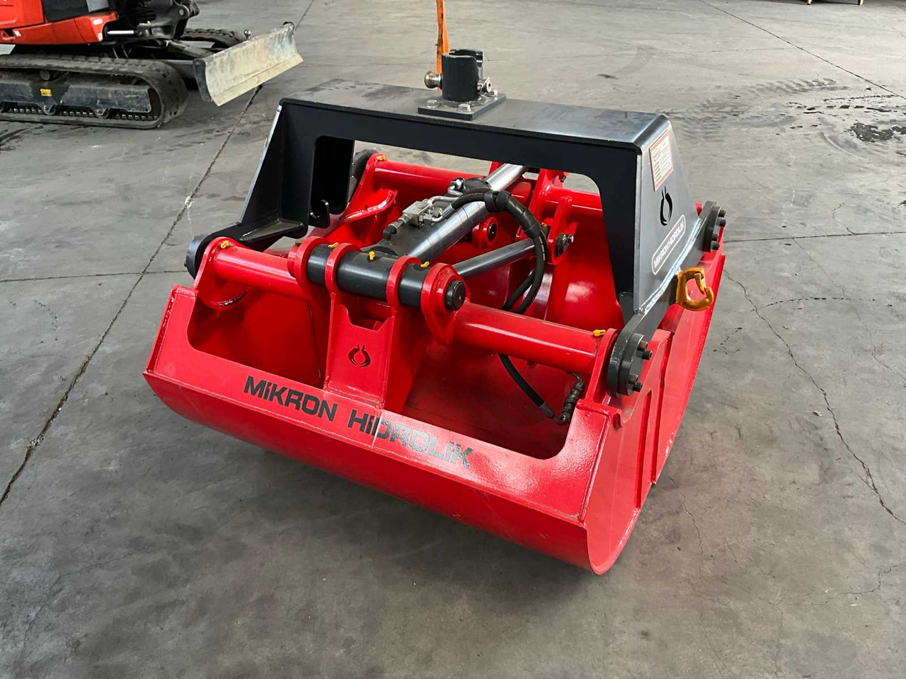 Mikron Hidrolik MHK-E120 Clamshell Bucket - Korpa za bager: slika Mikron Hidrolik MHK-E120 Clamshell Bucket - Korpa za bager Mikron Hidrolik MHK-E120 Clamshell Bucket - Korpa za bager: slika Mikron Hidrolik MHK-E120 Clamshell Bucket - Korpa za bager