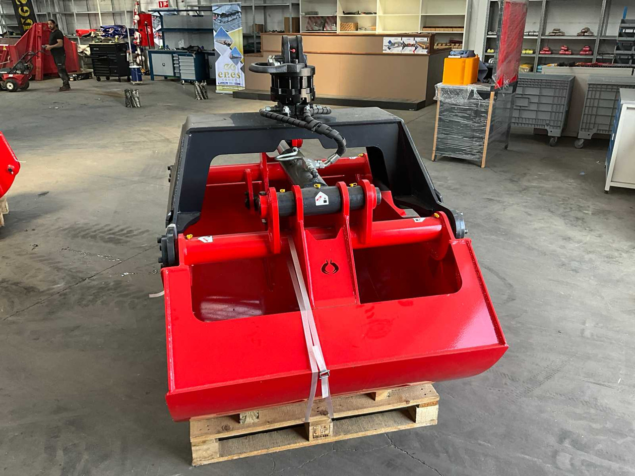 Mikron Hidrolik MHK-E180 Clamshell Bucket - Korpa za bager: slika Mikron Hidrolik MHK-E180 Clamshell Bucket - Korpa za bager Mikron Hidrolik MHK-E180 Clamshell Bucket - Korpa za bager: slika Mikron Hidrolik MHK-E180 Clamshell Bucket - Korpa za bager