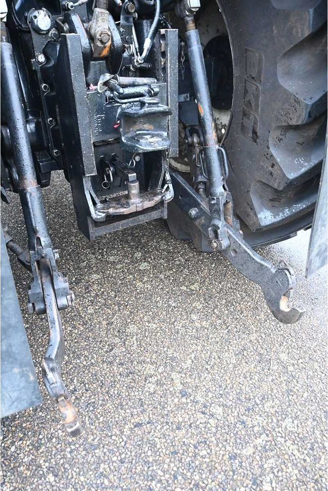 Traktor NEW HOLLAND - 2011 - T7070 - ALL-WHEEL DRIVE FARM TRACTOR: slika Traktor NEW HOLLAND - 2011 - T7070 - ALL-WHEEL DRIVE FARM TRACTOR Traktor NEW HOLLAND - 2011 - T7070 - ALL-WHEEL DRIVE FARM TRACTOR: slika Traktor NEW HOLLAND - 2011 - T7070 - ALL-WHEEL DRIVE FARM TRACTOR