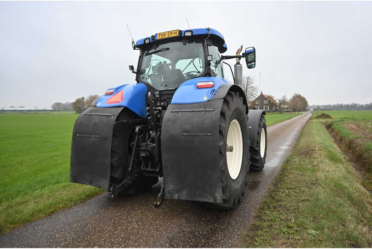 Traktor NEW HOLLAND - 2011 - T7070 - ALL-WHEEL DRIVE FARM TRACTOR: slika Traktor NEW HOLLAND - 2011 - T7070 - ALL-WHEEL DRIVE FARM TRACTOR Traktor NEW HOLLAND - 2011 - T7070 - ALL-WHEEL DRIVE FARM TRACTOR: slika Traktor NEW HOLLAND - 2011 - T7070 - ALL-WHEEL DRIVE FARM TRACTOR