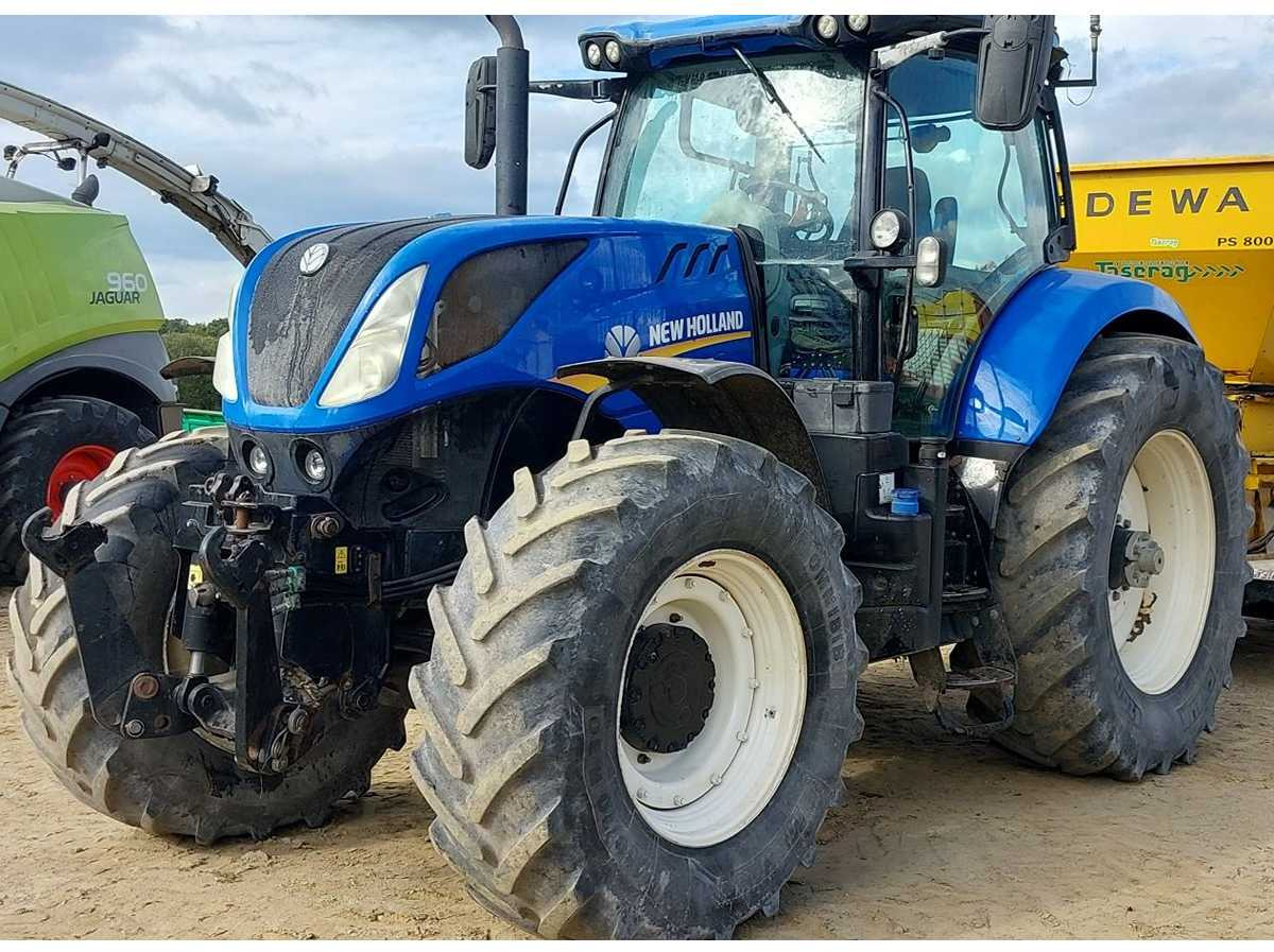 NEW HOLLAND - 2017 - T7.245 - 4WD AGRICULTURAL TRACTOR - Traktor: slika NEW HOLLAND - 2017 - T7.245 - 4WD AGRICULTURAL TRACTOR - Traktor NEW HOLLAND - 2017 - T7.245 - 4WD AGRICULTURAL TRACTOR - Traktor: slika NEW HOLLAND - 2017 - T7.245 - 4WD AGRICULTURAL TRACTOR - Traktor