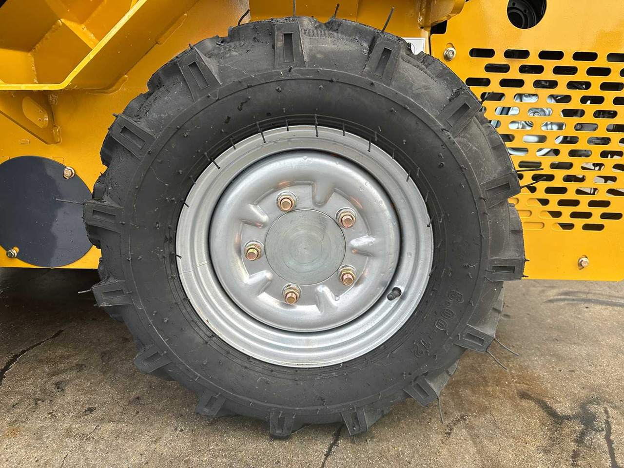 Utovarivač na kotačima NEWRICK - 2025 - SL360 - SKID STEER LOADER: slika Utovarivač na kotačima NEWRICK - 2025 - SL360 - SKID STEER LOADER Utovarivač na kotačima NEWRICK - 2025 - SL360 - SKID STEER LOADER: slika Utovarivač na kotačima NEWRICK - 2025 - SL360 - SKID STEER LOADER