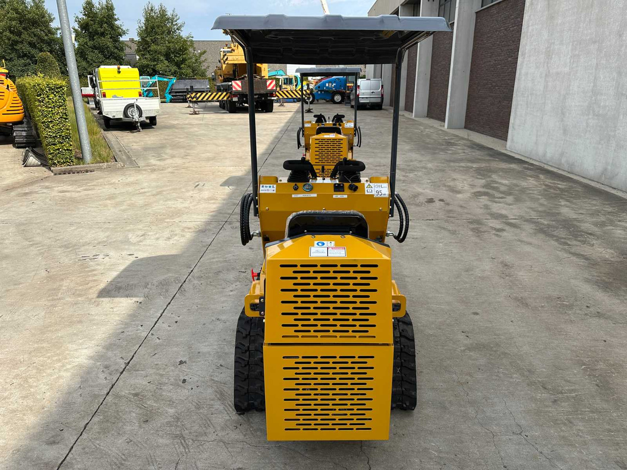 NEWRICK SI360 - Mini utovarivač: slika NEWRICK SI360 - Mini utovarivač NEWRICK SI360 - Mini utovarivač: slika NEWRICK SI360 - Mini utovarivač
