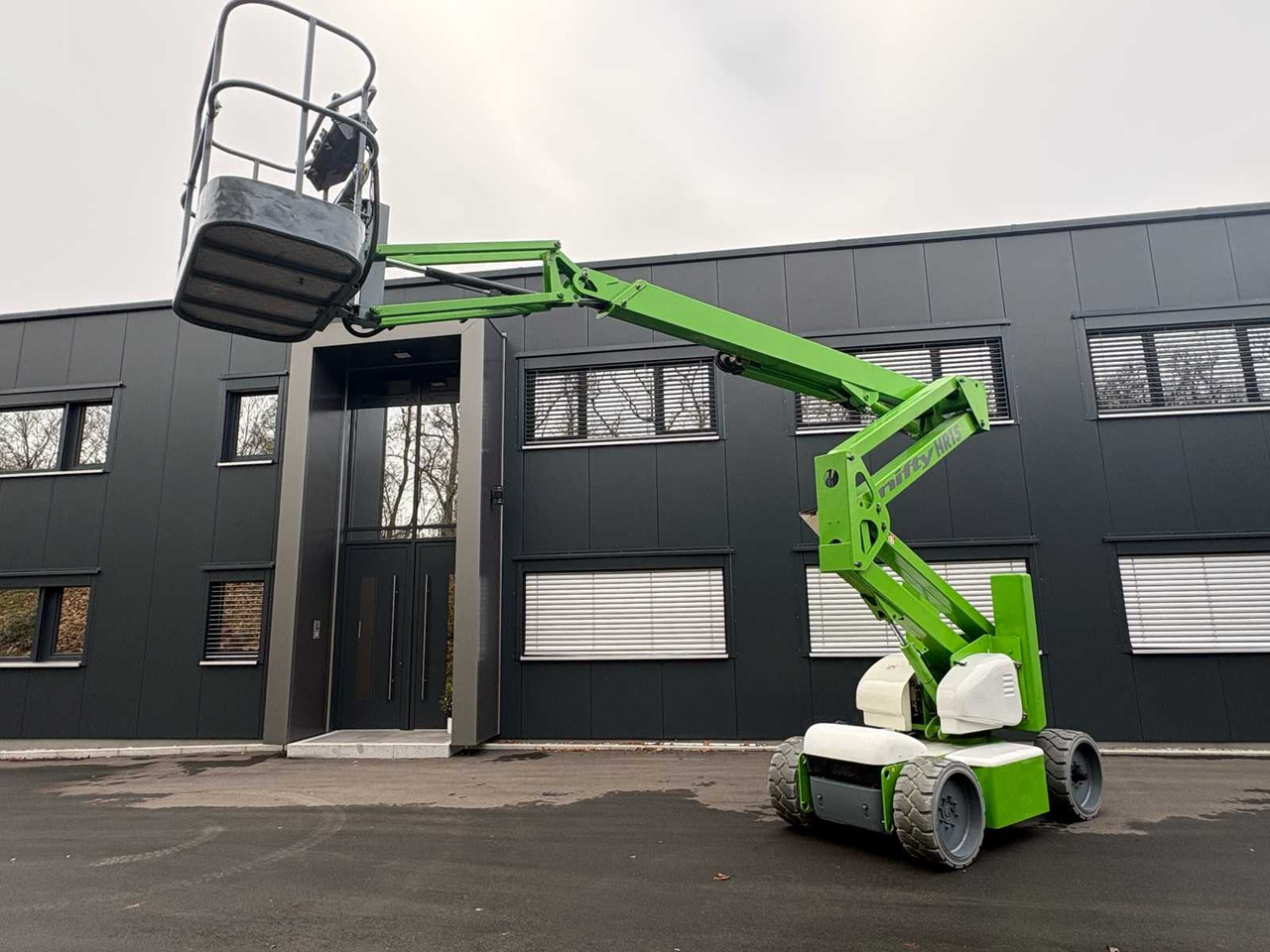 NIFTYLIFT HR15 NE - ARTICULATED TELESCOPIC BOOM LIFT (2008) - Podizna platforma: slika NIFTYLIFT HR15 NE - ARTICULATED TELESCOPIC BOOM LIFT (2008) - Podizna platforma NIFTYLIFT HR15 NE - ARTICULATED TELESCOPIC BOOM LIFT (2008) - Podizna platforma: slika NIFTYLIFT HR15 NE - ARTICULATED TELESCOPIC BOOM LIFT (2008) - Podizna platforma