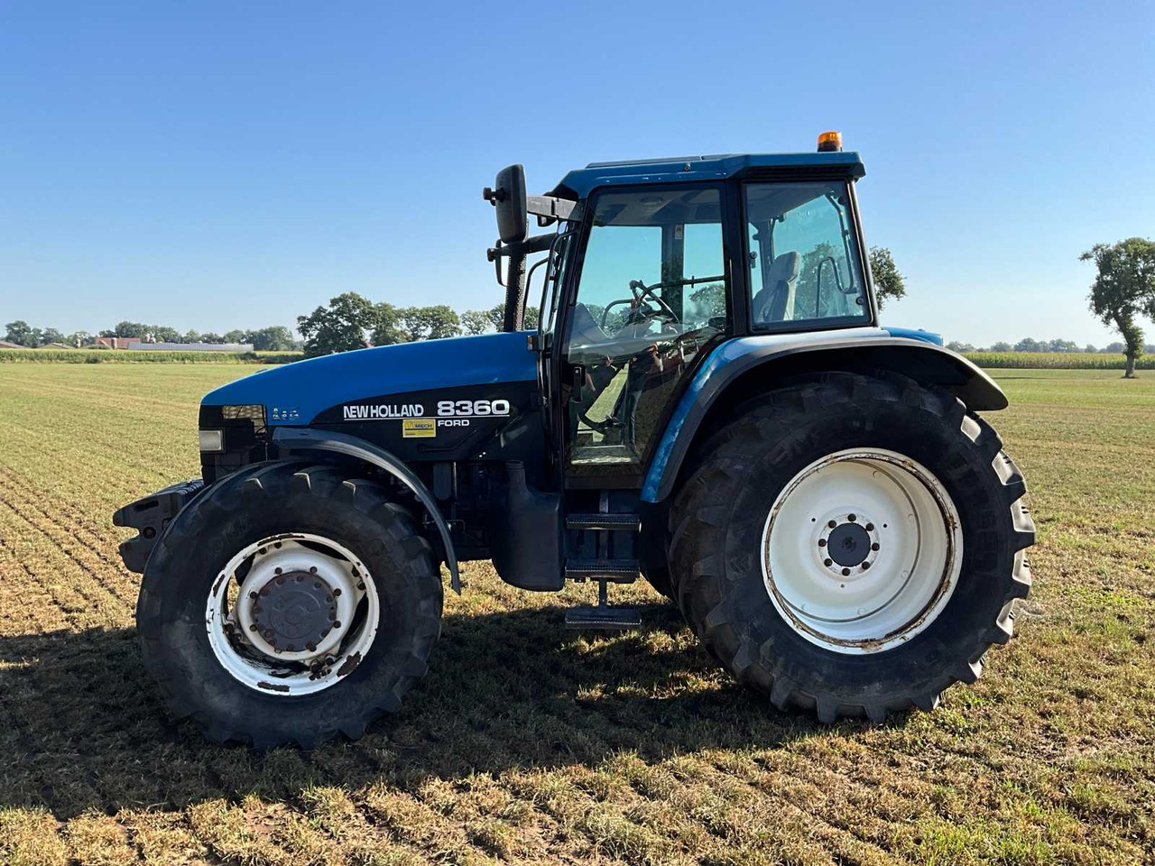 New Holland 8360 DT - Traktor: slika New Holland 8360 DT - Traktor New Holland 8360 DT - Traktor: slika New Holland 8360 DT - Traktor