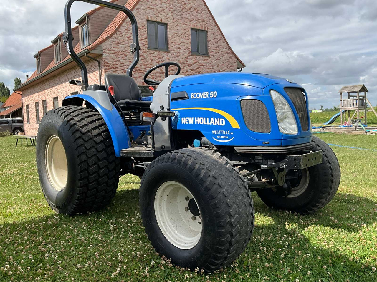 New Holland Boomer 50 - Mali traktor: slika New Holland Boomer 50 - Mali traktor New Holland Boomer 50 - Mali traktor: slika New Holland Boomer 50 - Mali traktor