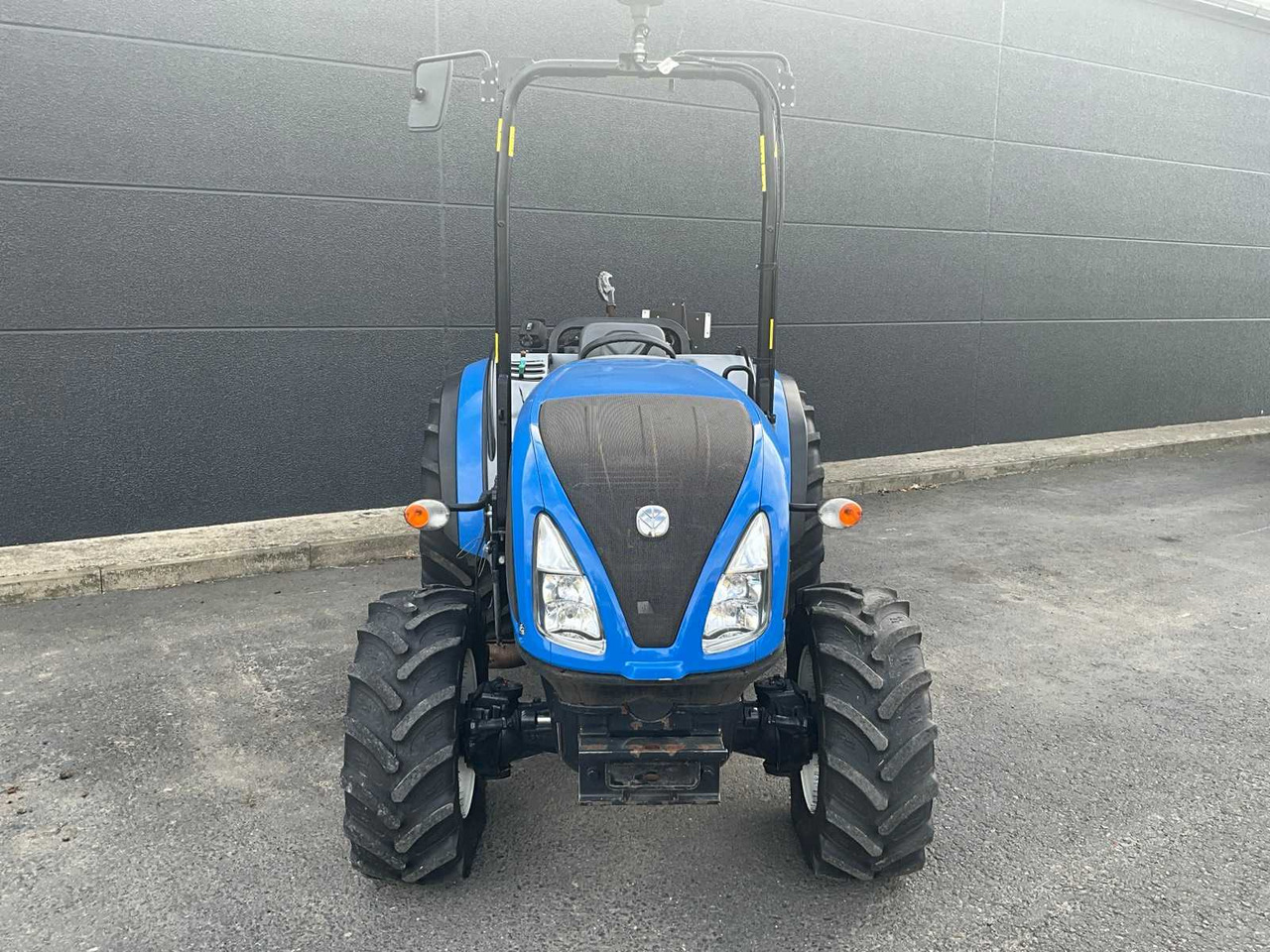 New Holland T3.60F - Mali traktor: slika New Holland T3.60F - Mali traktor New Holland T3.60F - Mali traktor: slika New Holland T3.60F - Mali traktor