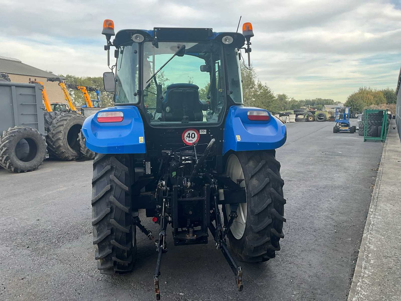 New Holland T5.95 - Traktor: slika New Holland T5.95 - Traktor New Holland T5.95 - Traktor: slika New Holland T5.95 - Traktor