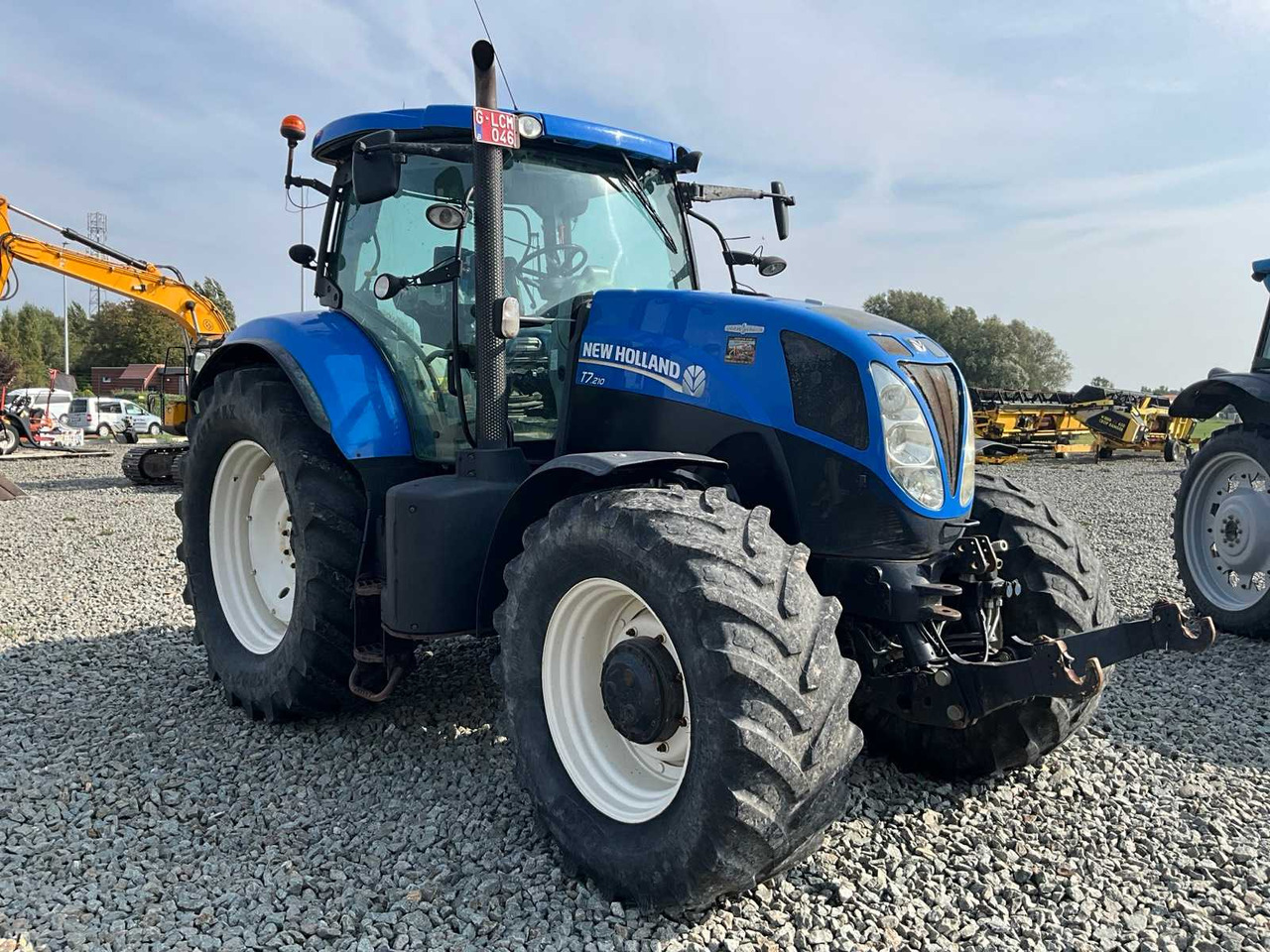 New Holland T7.210 - Traktor: slika New Holland T7.210 - Traktor New Holland T7.210 - Traktor: slika New Holland T7.210 - Traktor