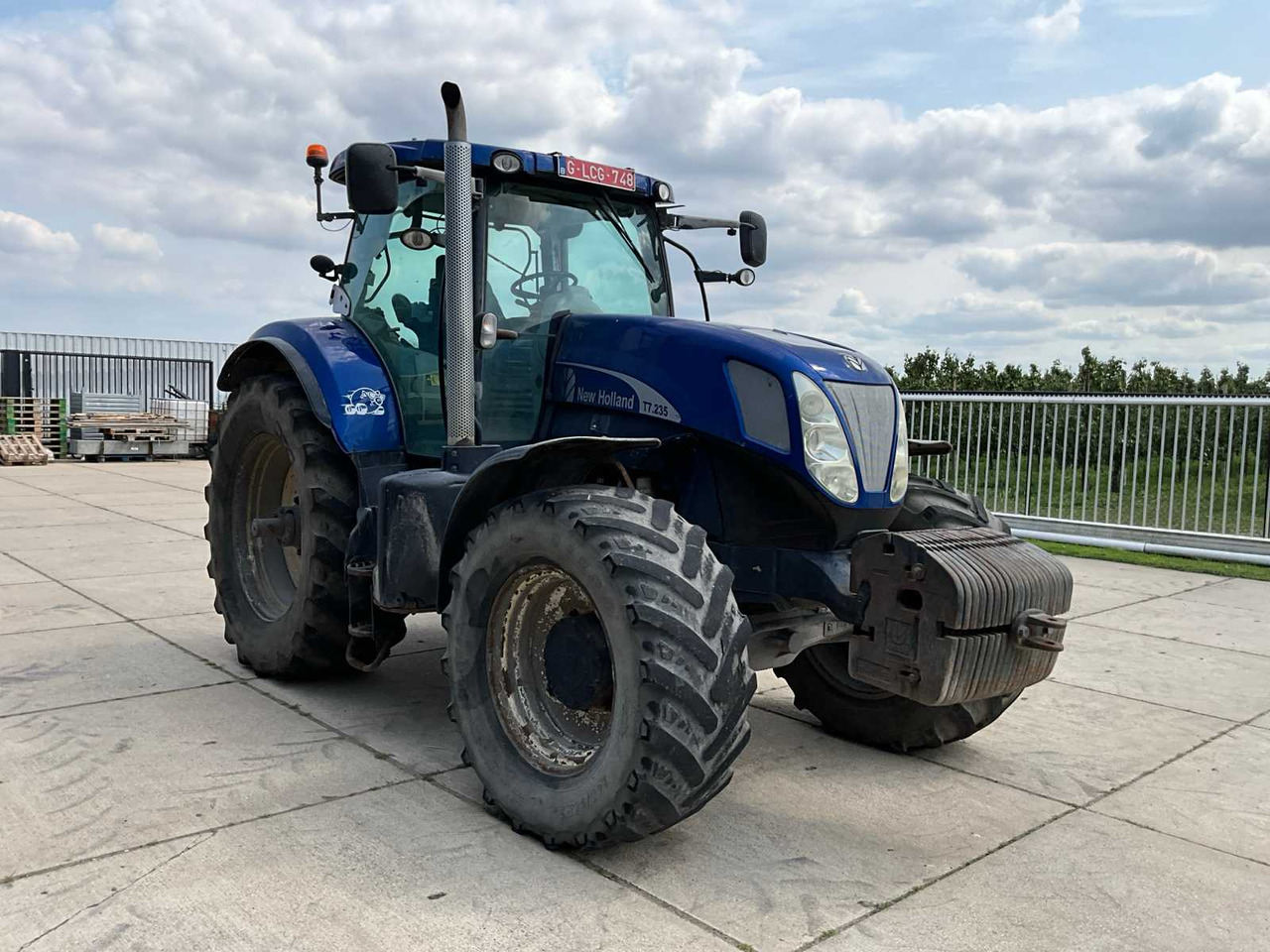 New Holland T7-235 - Traktor: slika New Holland T7-235 - Traktor New Holland T7-235 - Traktor: slika New Holland T7-235 - Traktor