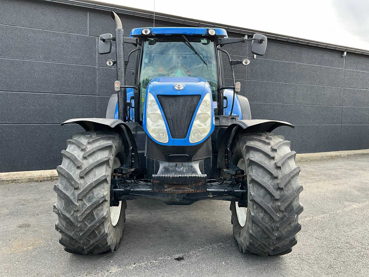 New Holland T7.250 - Traktor: slika New Holland T7.250 - Traktor New Holland T7.250 - Traktor: slika New Holland T7.250 - Traktor