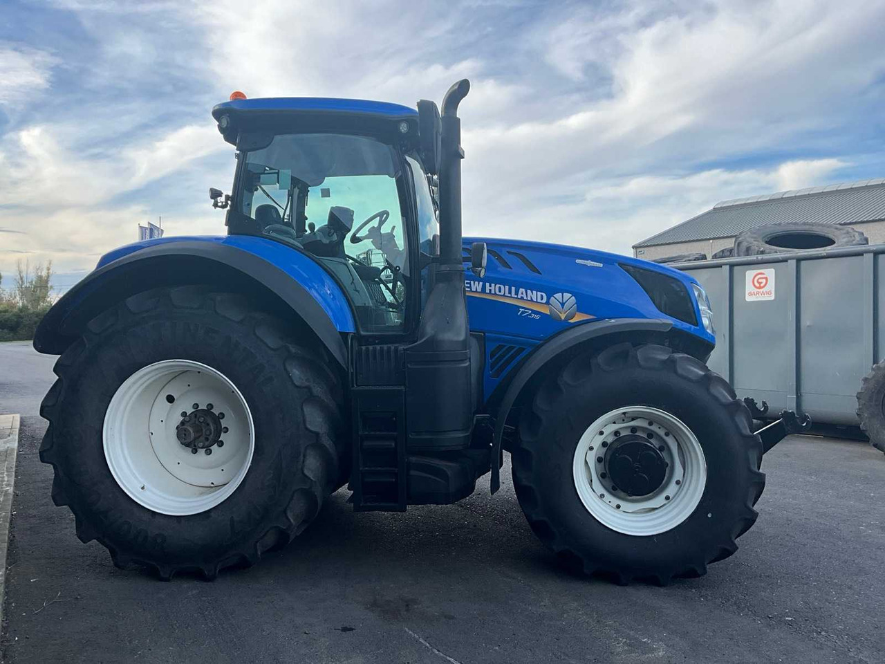 New Holland T7.315 - Traktor: slika New Holland T7.315 - Traktor New Holland T7.315 - Traktor: slika New Holland T7.315 - Traktor