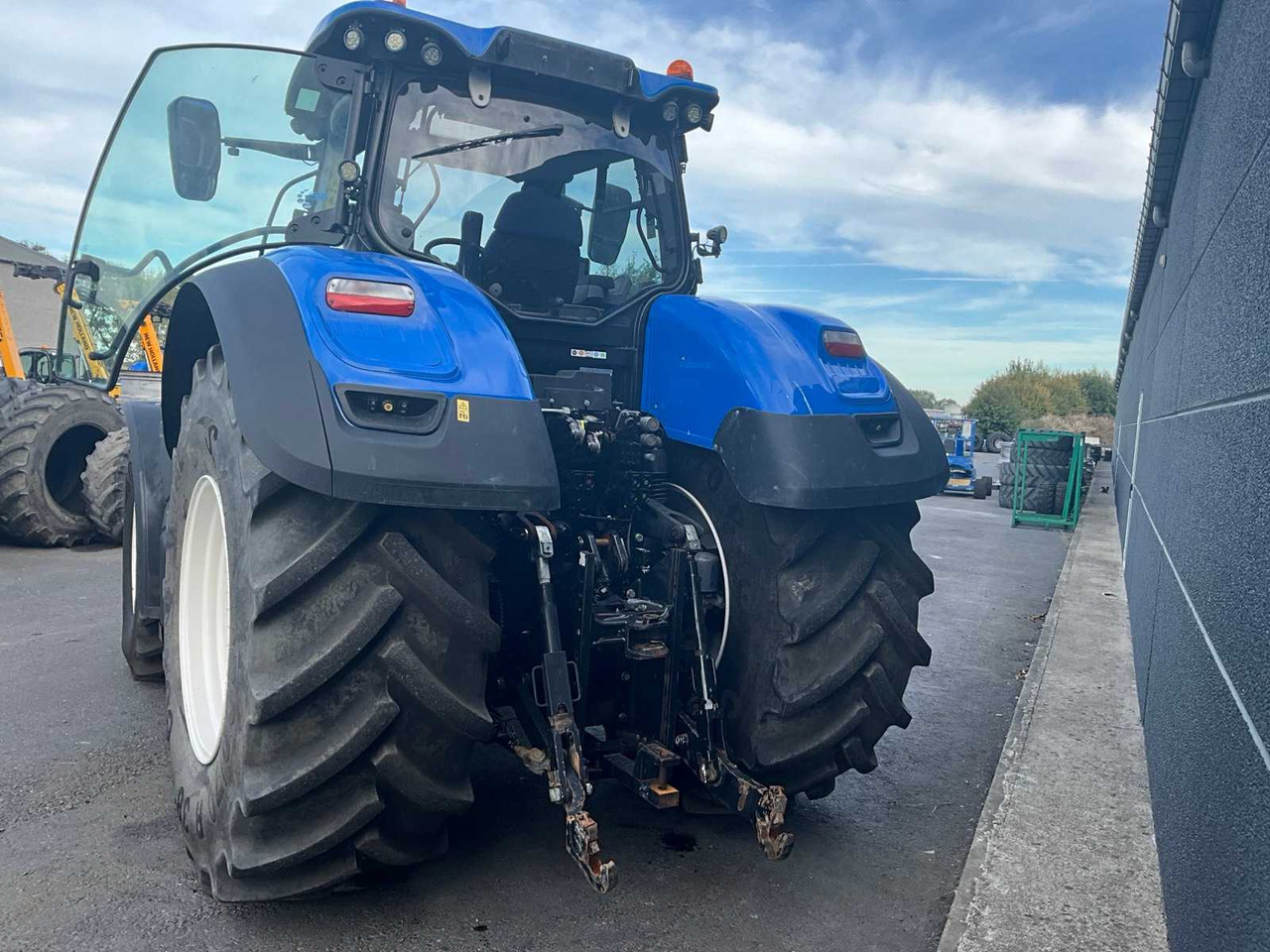 New Holland T7.315 - Traktor: slika New Holland T7.315 - Traktor New Holland T7.315 - Traktor: slika New Holland T7.315 - Traktor