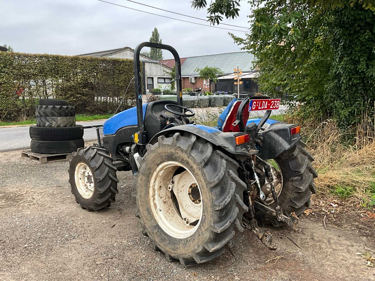 New Holland TCE50 - Mali traktor: slika New Holland TCE50 - Mali traktor New Holland TCE50 - Mali traktor: slika New Holland TCE50 - Mali traktor