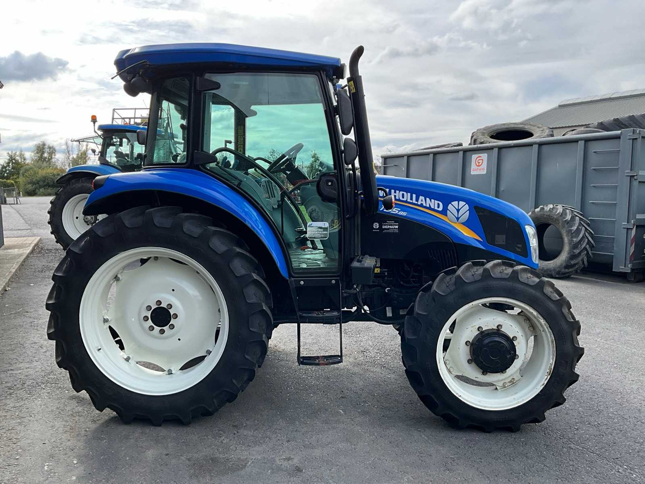 New Holland TD5.85 - Traktor: slika New Holland TD5.85 - Traktor New Holland TD5.85 - Traktor: slika New Holland TD5.85 - Traktor