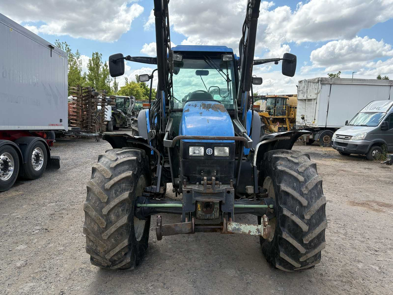 New Holland TM115 mit Frontlader - Traktor: slika New Holland TM115 mit Frontlader - Traktor New Holland TM115 mit Frontlader - Traktor: slika New Holland TM115 mit Frontlader - Traktor