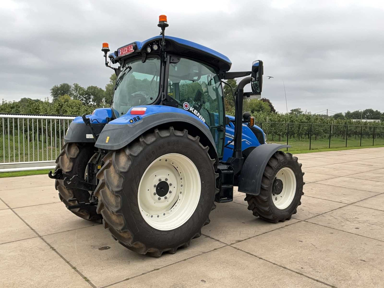 New Holland TS 5.120 - Traktor: slika New Holland TS 5.120 - Traktor New Holland TS 5.120 - Traktor: slika New Holland TS 5.120 - Traktor