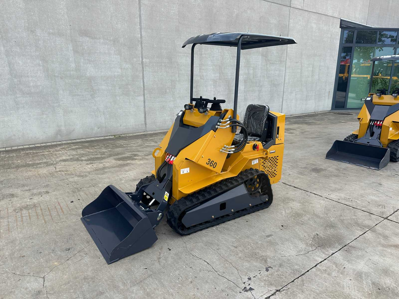 Newrick ZW380 - Mini utovarivač: slika Newrick ZW380 - Mini utovarivač Newrick ZW380 - Mini utovarivač: slika Newrick ZW380 - Mini utovarivač