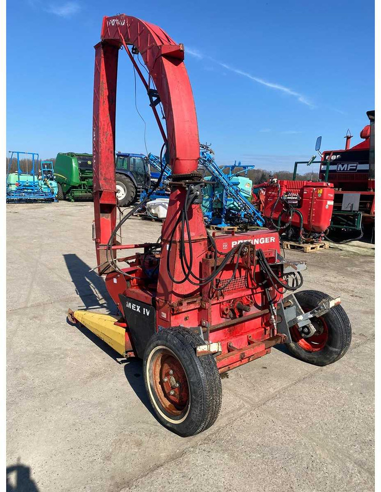 POTTINGER MH 421 TRAILED FORAGE HARVESTER FOR SEED MAIZE - Silažni kombajn: slika POTTINGER MH 421 TRAILED FORAGE HARVESTER FOR SEED MAIZE - Silažni kombajn POTTINGER MH 421 TRAILED FORAGE HARVESTER FOR SEED MAIZE - Silažni kombajn: slika POTTINGER MH 421 TRAILED FORAGE HARVESTER FOR SEED MAIZE - Silažni kombajn