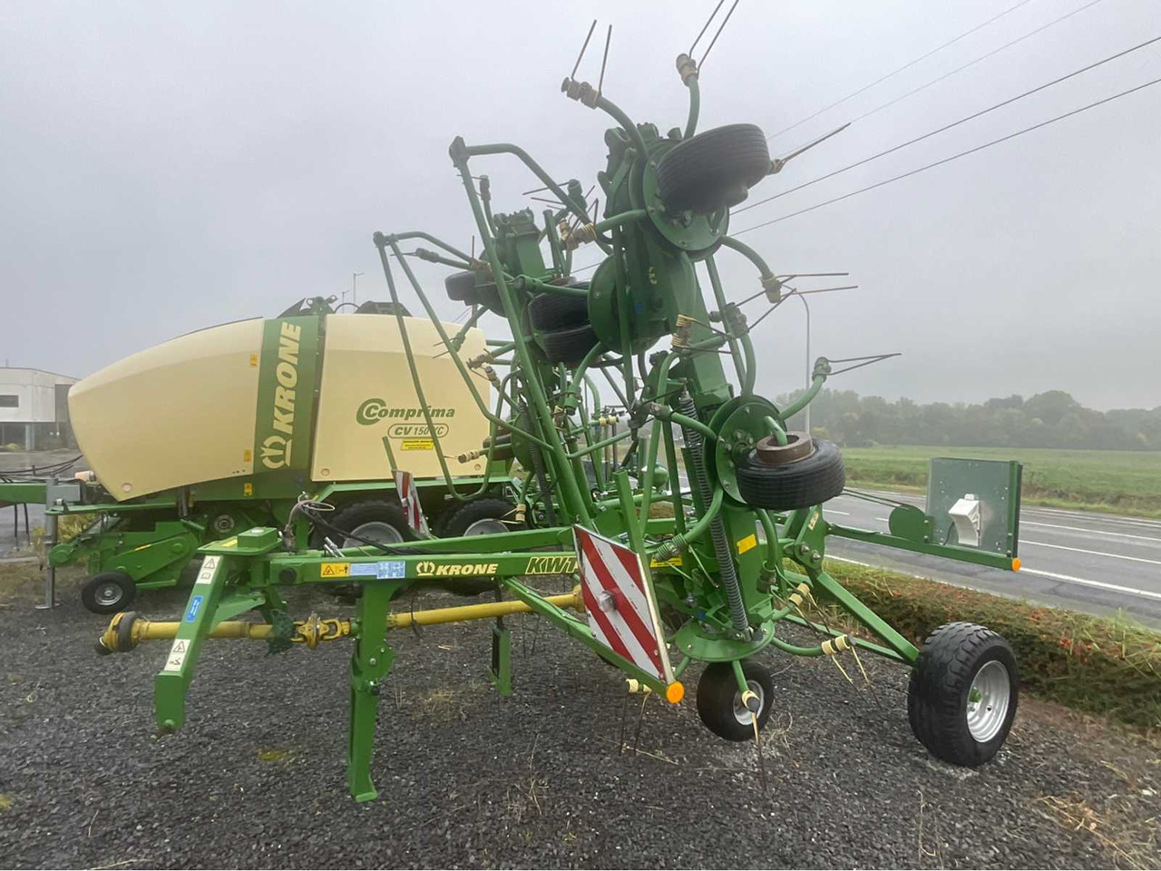 Krone KW8.82 T - Poljoprivredni strojevi: slika Krone KW8.82 T - Poljoprivredni strojevi Krone KW8.82 T - Poljoprivredni strojevi: slika Krone KW8.82 T - Poljoprivredni strojevi