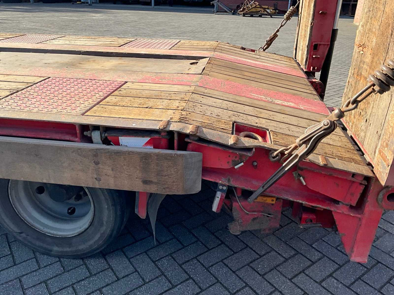 2001 GOLDHOFER TU 4 - 31/80 LOW LOADER - Poluprikolica: slika 2001 GOLDHOFER TU 4 - 31/80 LOW LOADER - Poluprikolica 2001 GOLDHOFER TU 4 - 31/80 LOW LOADER - Poluprikolica: slika 2001 GOLDHOFER TU 4 - 31/80 LOW LOADER - Poluprikolica