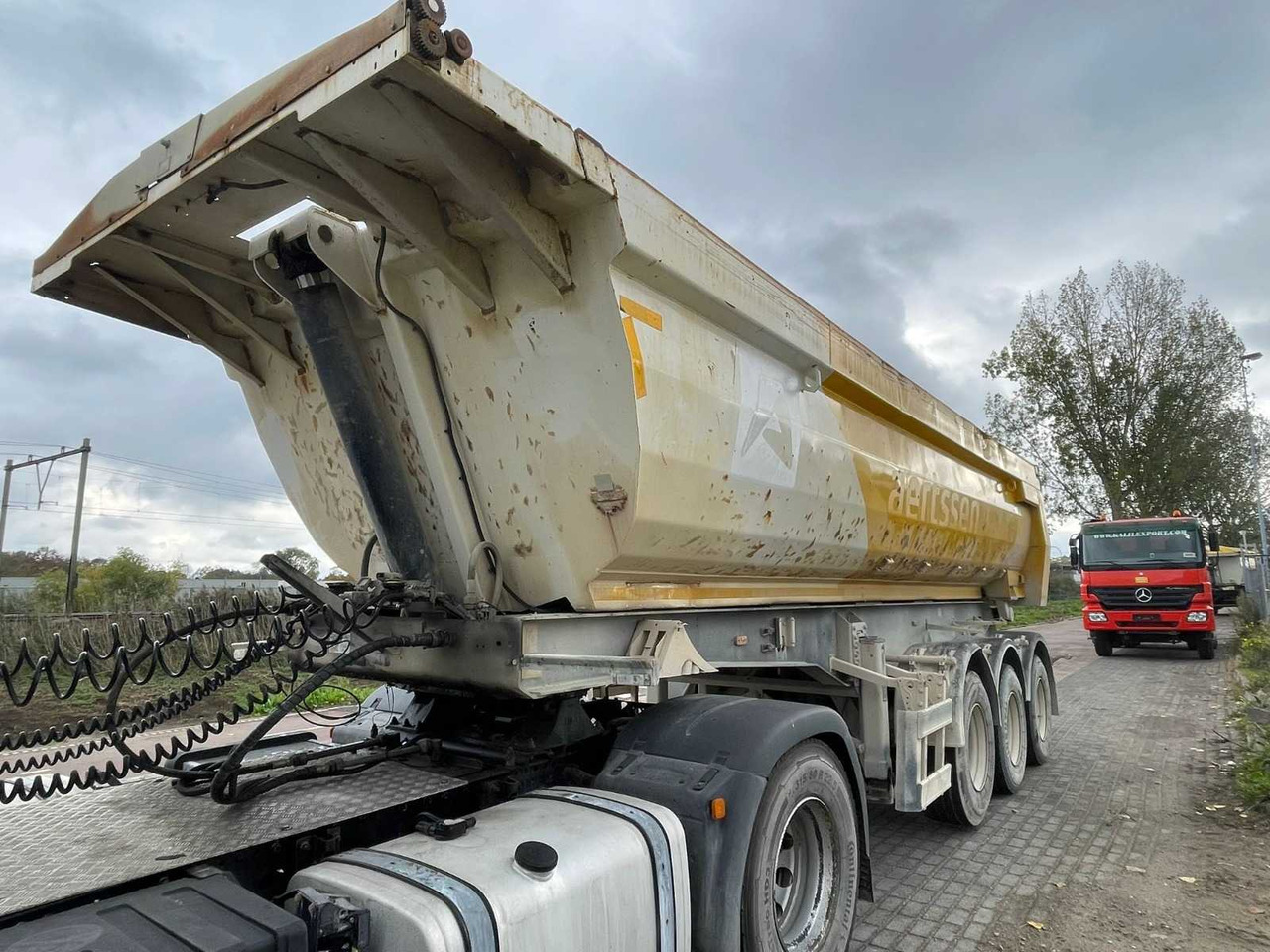 MEILLER - 2016 - KISA 3 TIPPER DUMP TRAILER - SEMI-TRAILER - Poluprikolica: slika MEILLER - 2016 - KISA 3 TIPPER DUMP TRAILER - SEMI-TRAILER - Poluprikolica MEILLER - 2016 - KISA 3 TIPPER DUMP TRAILER - SEMI-TRAILER - Poluprikolica: slika MEILLER - 2016 - KISA 3 TIPPER DUMP TRAILER - SEMI-TRAILER - Poluprikolica