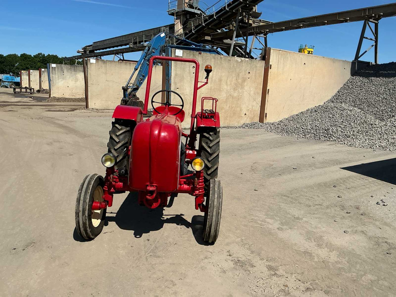 Porsche Standard N208 - Traktor: slika Porsche Standard N208 - Traktor Porsche Standard N208 - Traktor: slika Porsche Standard N208 - Traktor
