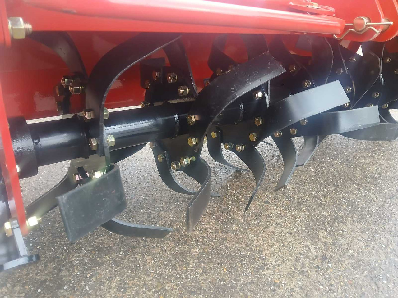 RTG 130 - Traktorska freza: slika RTG 130 - Traktorska freza RTG 130 - Traktorska freza: slika RTG 130 - Traktorska freza