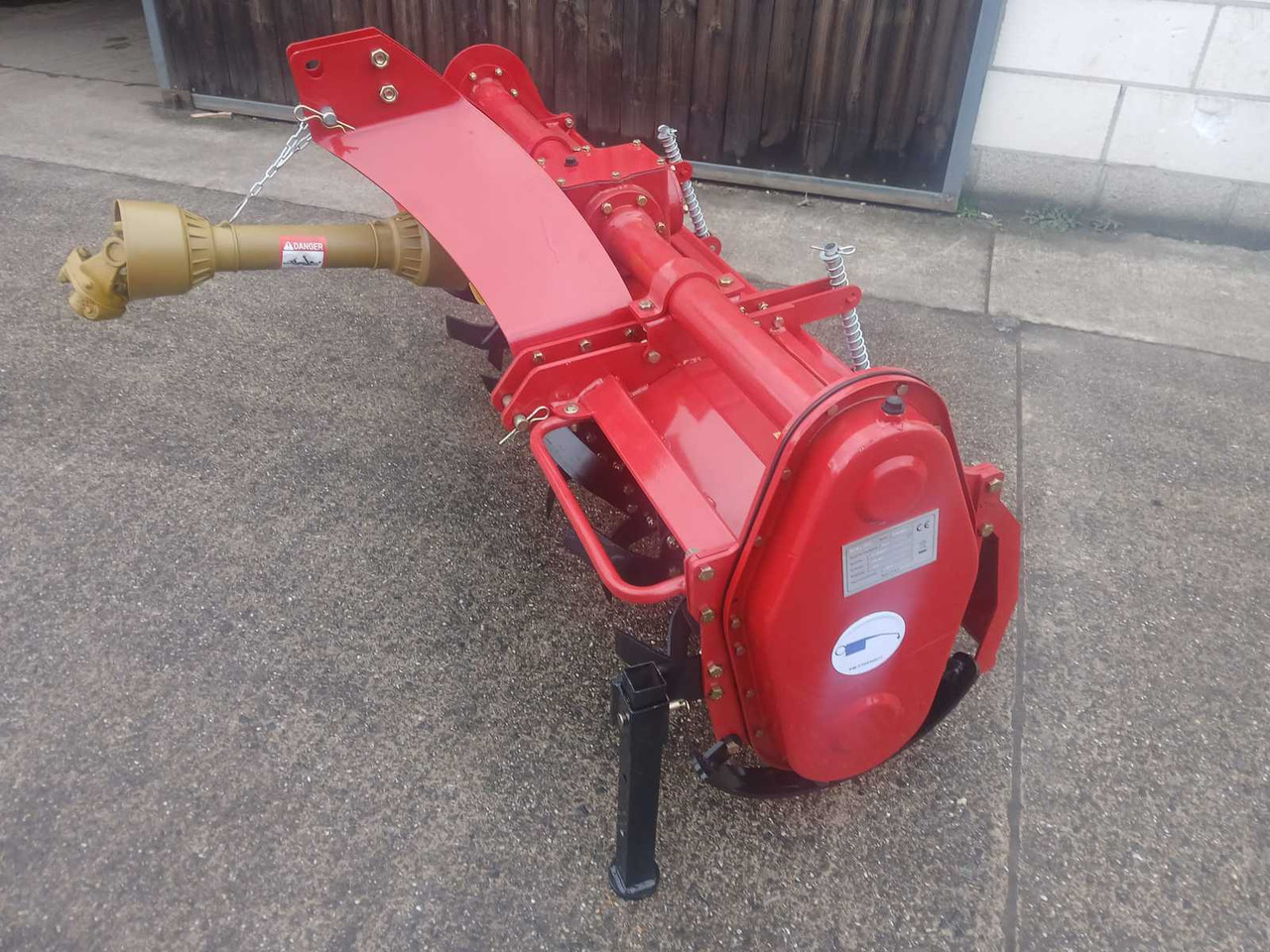 RTG140 - Traktorska freza: slika RTG140 - Traktorska freza RTG140 - Traktorska freza: slika RTG140 - Traktorska freza