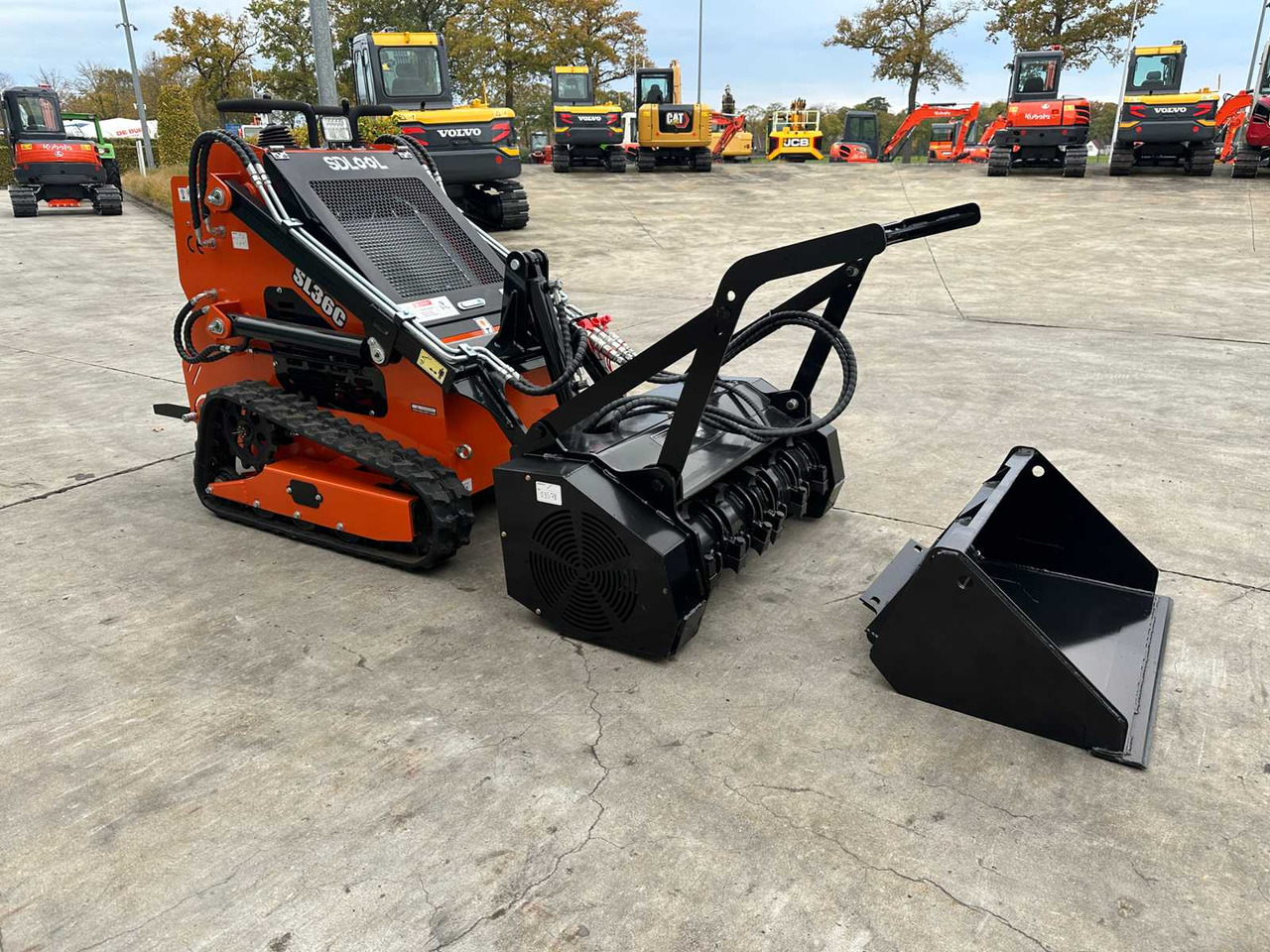 SD LOOL - 2025 - SL36C - TRACK LOADER INCLUDING FOREST CUTTER. - Mini bager: slika SD LOOL - 2025 - SL36C - TRACK LOADER INCLUDING FOREST CUTTER. - Mini bager SD LOOL - 2025 - SL36C - TRACK LOADER INCLUDING FOREST CUTTER. - Mini bager: slika SD LOOL - 2025 - SL36C - TRACK LOADER INCLUDING FOREST CUTTER. - Mini bager