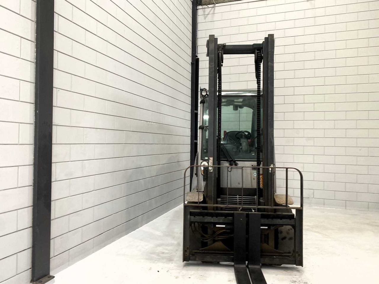 STILL - 2016 - RX 70-40 T - FORKLIFT - SIDE-SHIFT - Viličar: slika STILL - 2016 - RX 70-40 T - FORKLIFT - SIDE-SHIFT - Viličar STILL - 2016 - RX 70-40 T - FORKLIFT - SIDE-SHIFT - Viličar: slika STILL - 2016 - RX 70-40 T - FORKLIFT - SIDE-SHIFT - Viličar