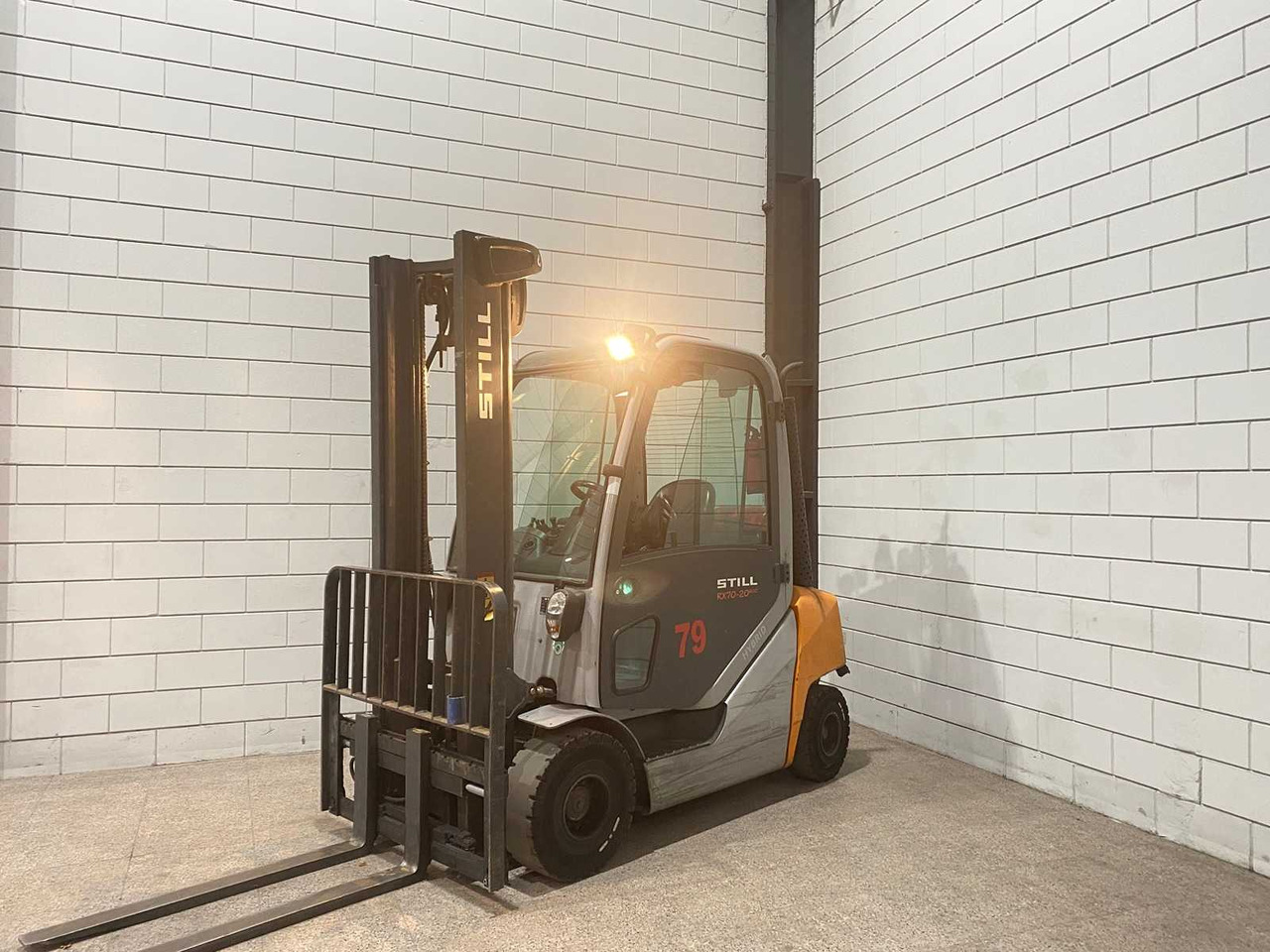 STILL - 2018 - RX 70-20/600 T - FORKLIFT - SIDE-SHIFT - Viličar: slika STILL - 2018 - RX 70-20/600 T - FORKLIFT - SIDE-SHIFT - Viličar STILL - 2018 - RX 70-20/600 T - FORKLIFT - SIDE-SHIFT - Viličar: slika STILL - 2018 - RX 70-20/600 T - FORKLIFT - SIDE-SHIFT - Viličar