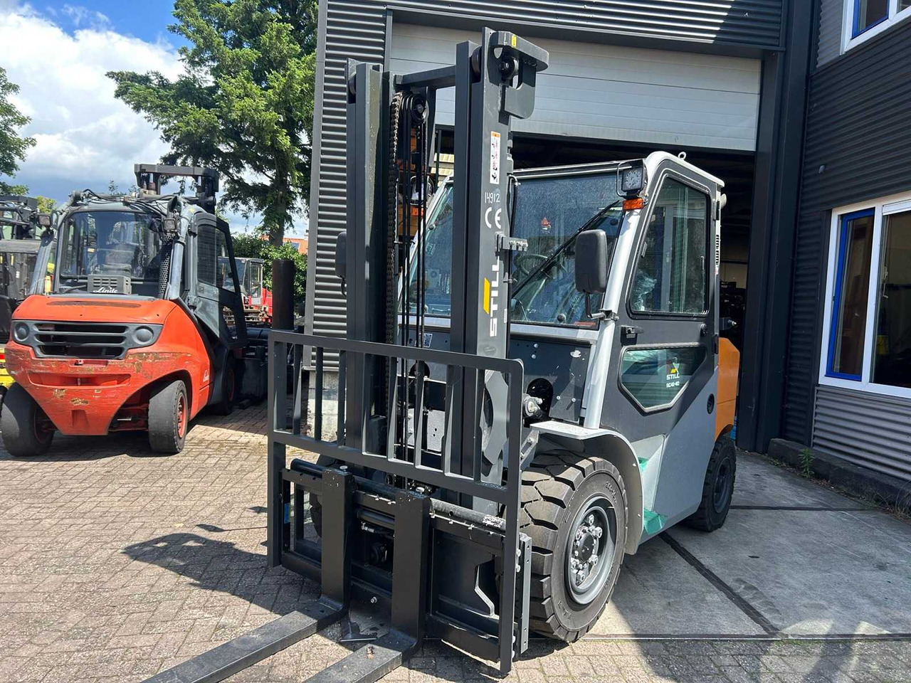 STILL - 2021 - RC42-40 - FORKLIFT TRUCK - Viličar: slika STILL - 2021 - RC42-40 - FORKLIFT TRUCK - Viličar STILL - 2021 - RC42-40 - FORKLIFT TRUCK - Viličar: slika STILL - 2021 - RC42-40 - FORKLIFT TRUCK - Viličar