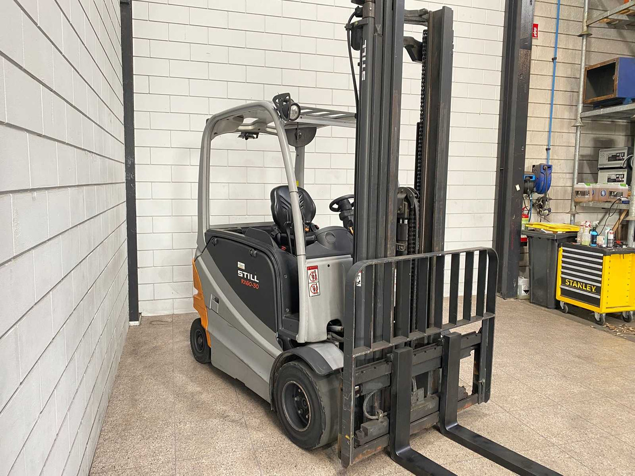 STILL - RX60-30 - FORKLIFT TRIPLEX - FREE-LIFT - SIDE-SHIFT - Viličar: slika STILL - RX60-30 - FORKLIFT TRIPLEX - FREE-LIFT - SIDE-SHIFT - Viličar STILL - RX60-30 - FORKLIFT TRIPLEX - FREE-LIFT - SIDE-SHIFT - Viličar: slika STILL - RX60-30 - FORKLIFT TRIPLEX - FREE-LIFT - SIDE-SHIFT - Viličar